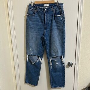 EUC Abercrombie and Fitch Curve Love 90s Straight Ultra High Rise Jeans Ripped